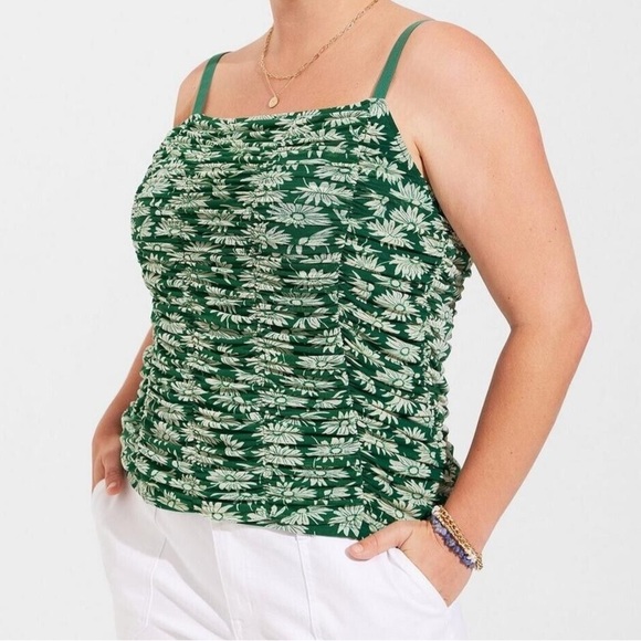 Torrid Stretch Mesh Cropped Shirred Cami Top Green, size 2 (18/20) - Picture 1 of 8